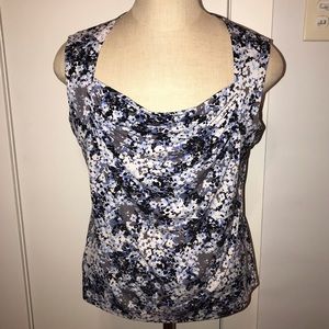 Floral Dressbarn shell with cool neckline! 😍